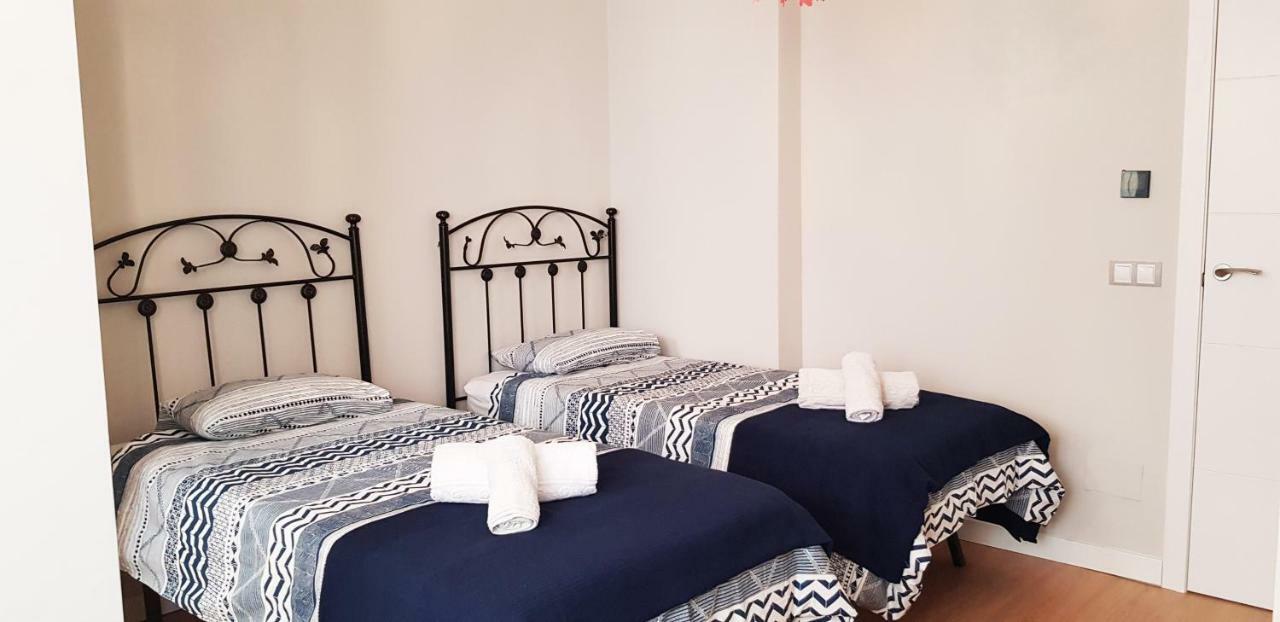 Apartamento Duplex Frente Al Mar Paseo Maritimo Torremolinos Apartment Exterior photo
