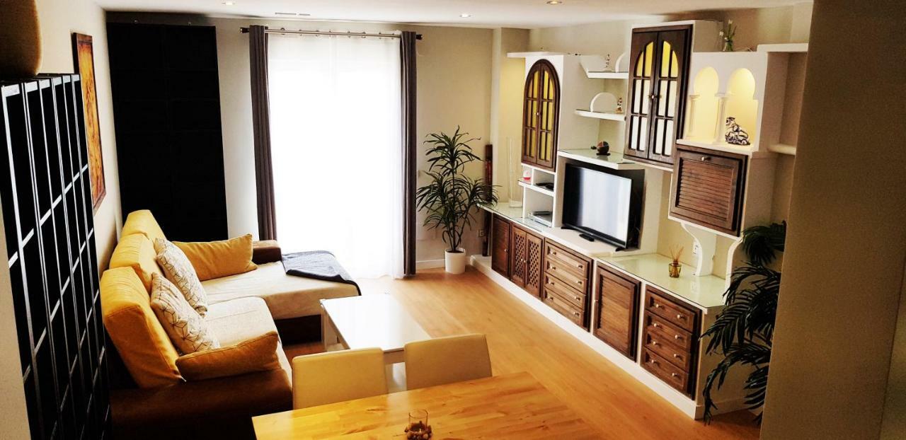 Apartamento Duplex Frente Al Mar Paseo Maritimo Torremolinos Apartment Exterior photo